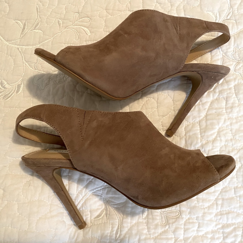 Saks Heels - Taupe Size 7.5 Dressy NWOT